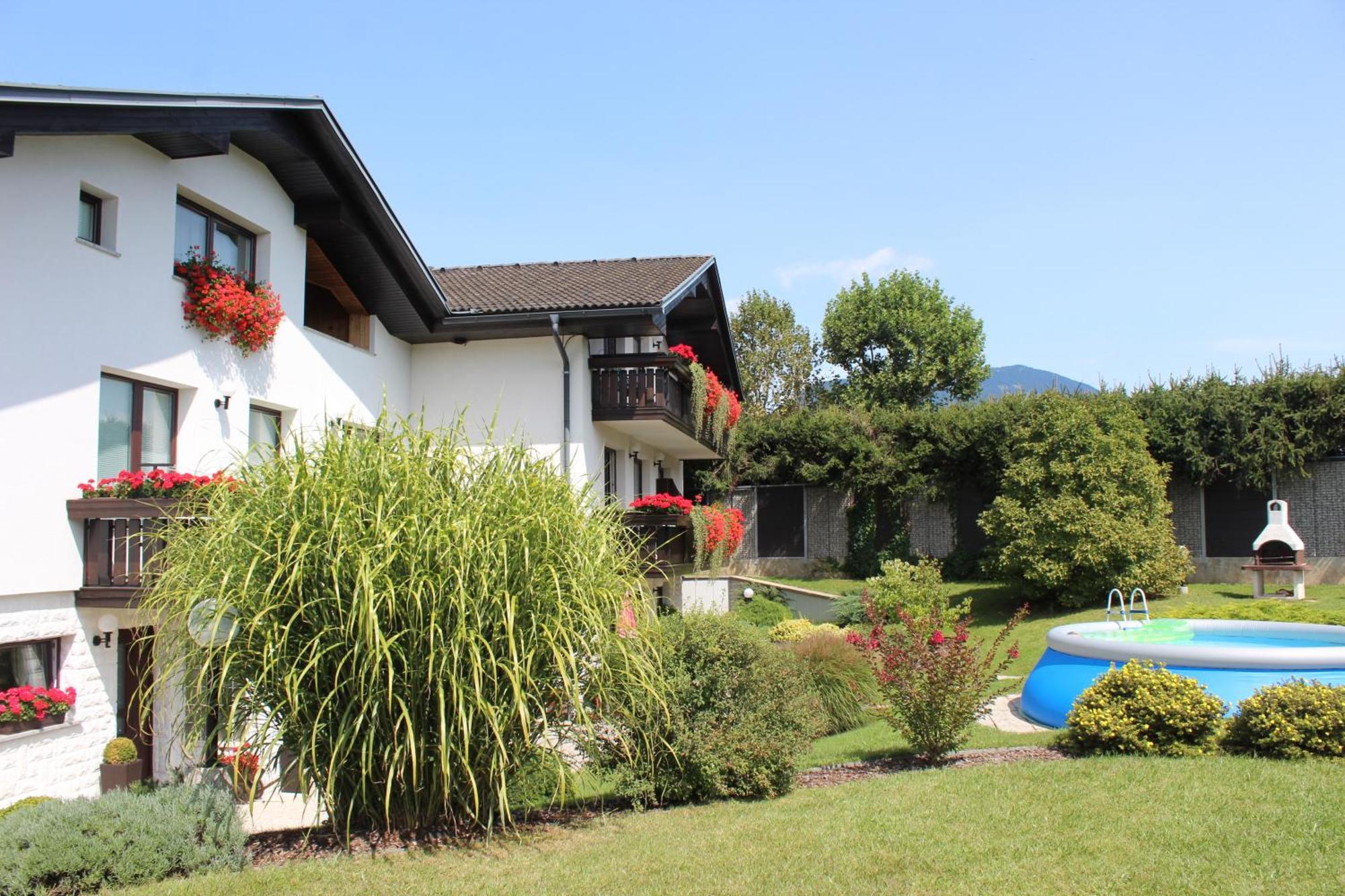Garden Apartments Jansa Radovljica Oda fotoğraf