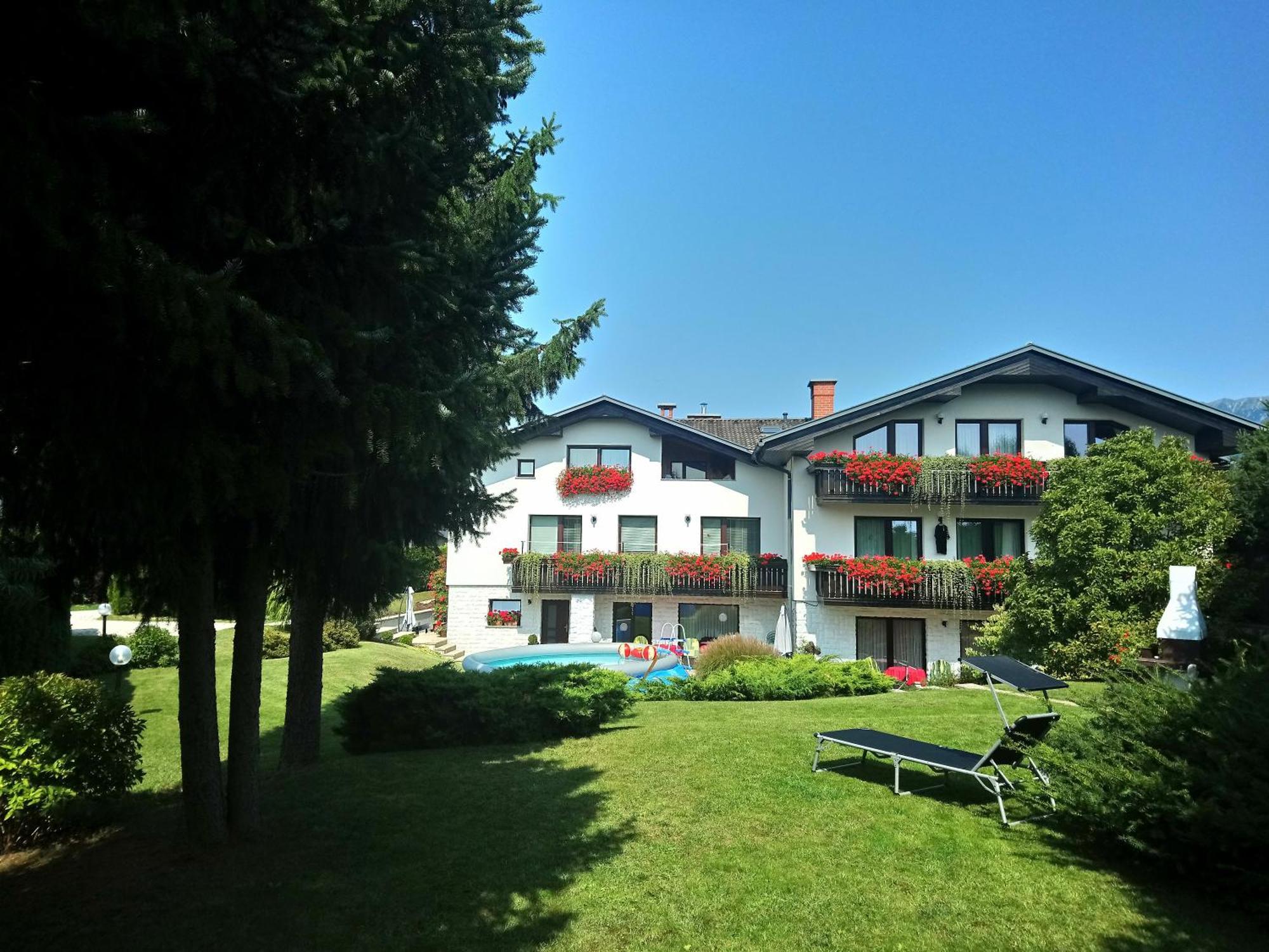 Garden Apartments Jansa Radovljica Dış mekan fotoğraf